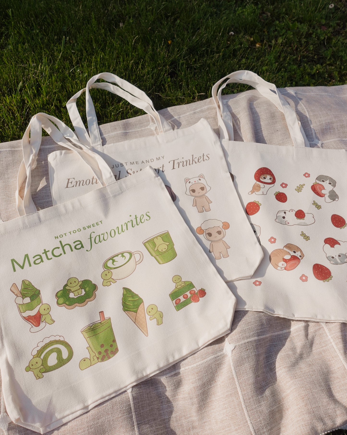 Strawberry Cat Tote Bag